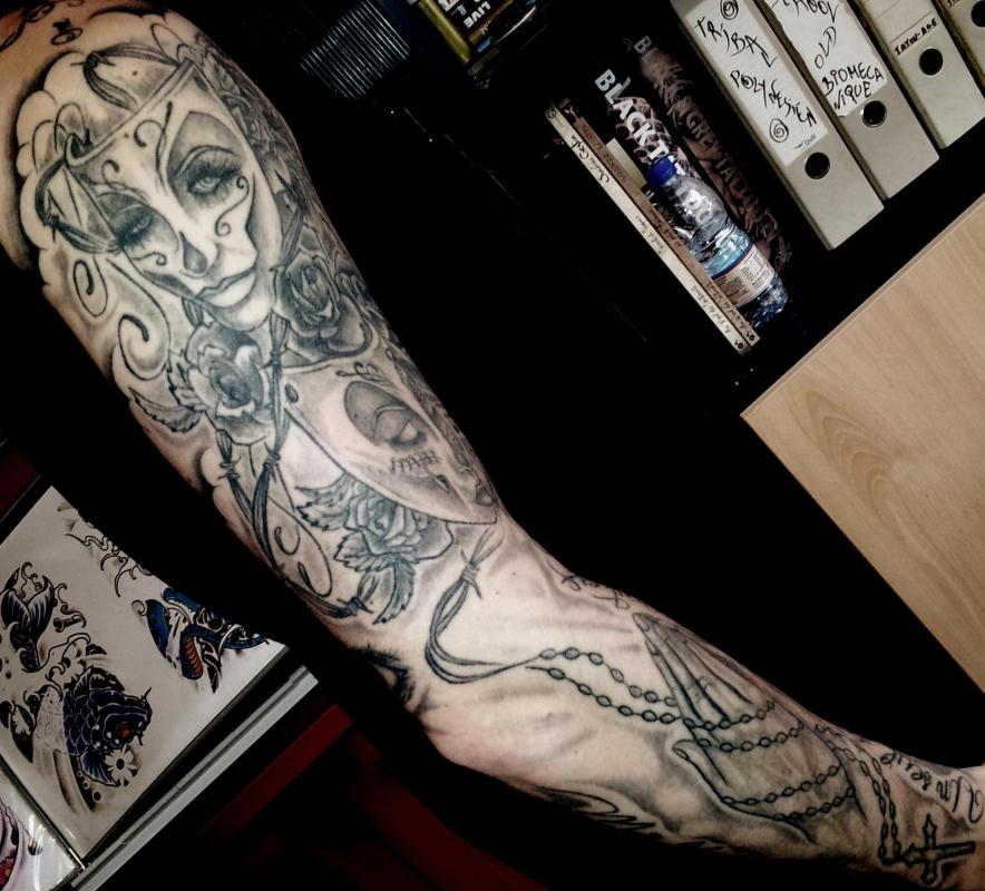 tattoo bras entier en chicanos
