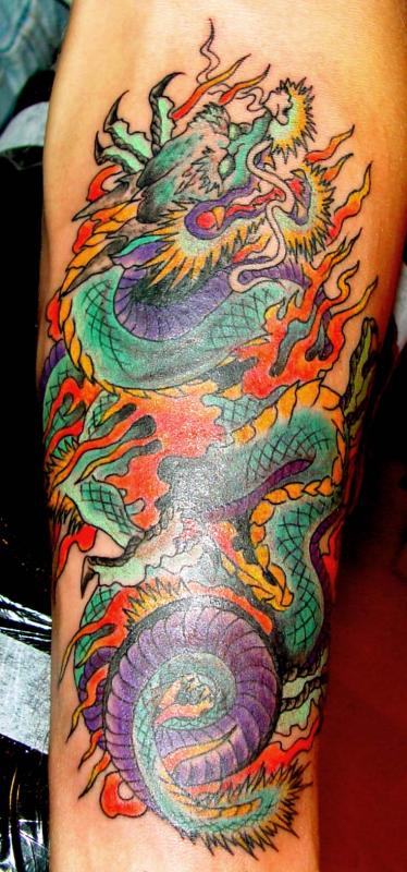 tattoo dragon couleur