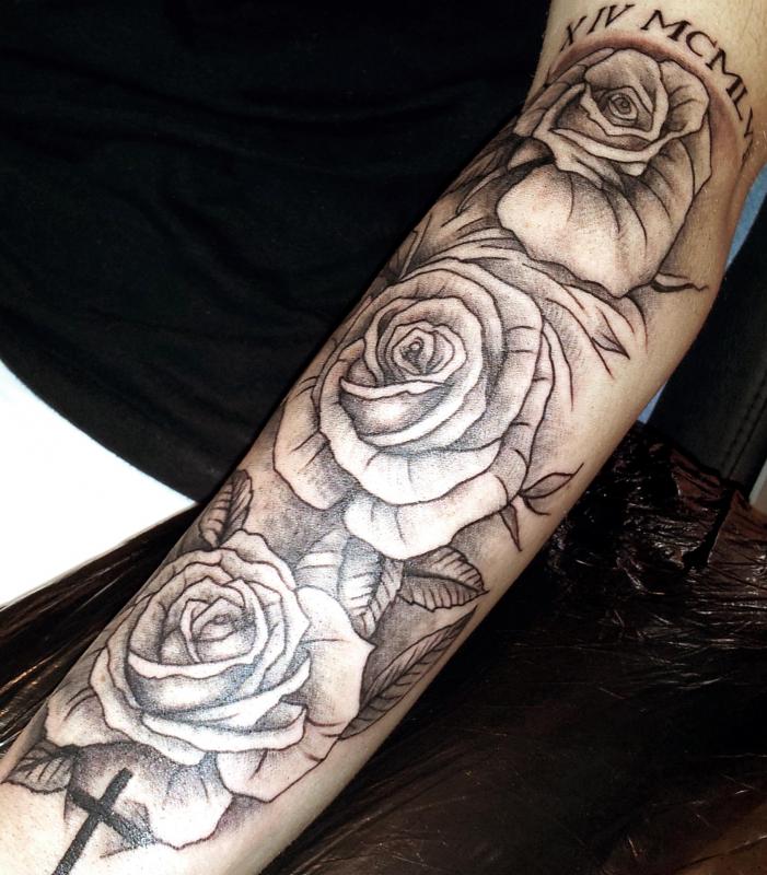 tattoo 3 roses et lettring