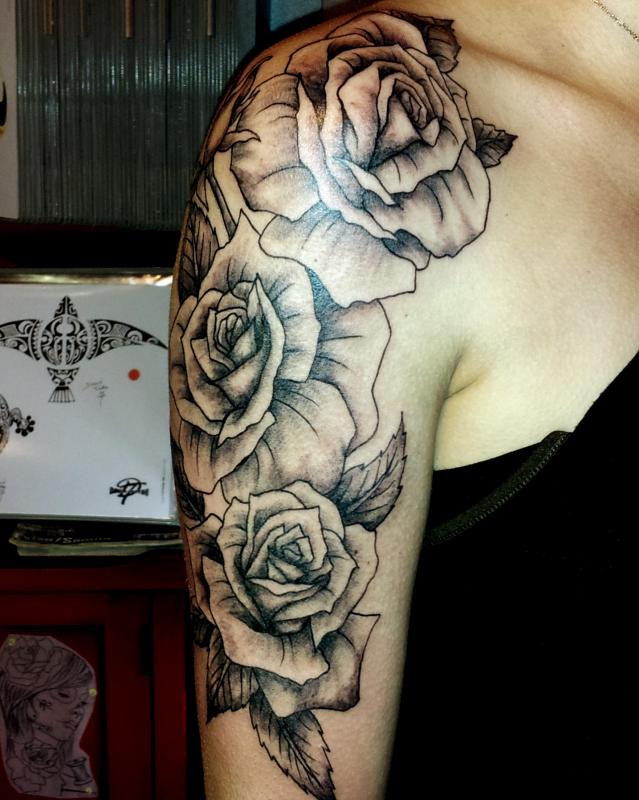 tattoo roses bras