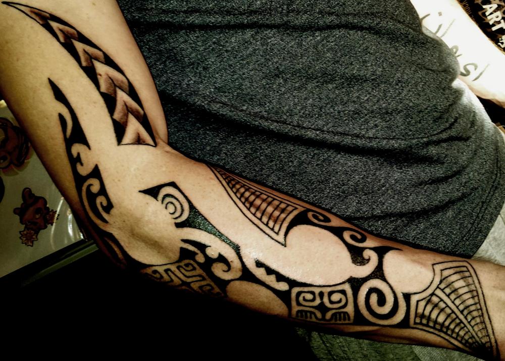 tattoo polynésien avant bras