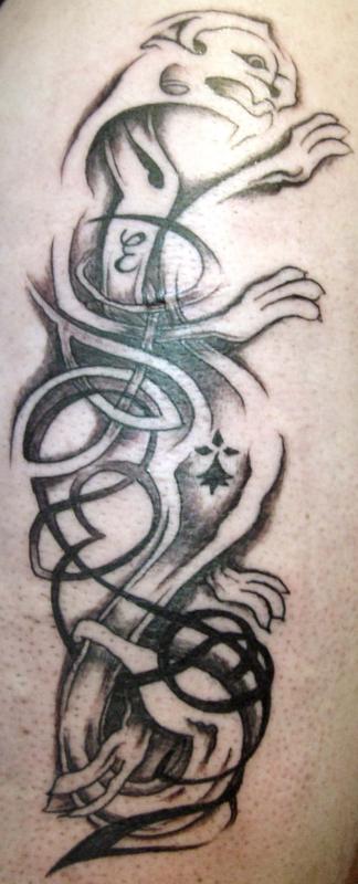 tattoo hermine en celtic sur mollet