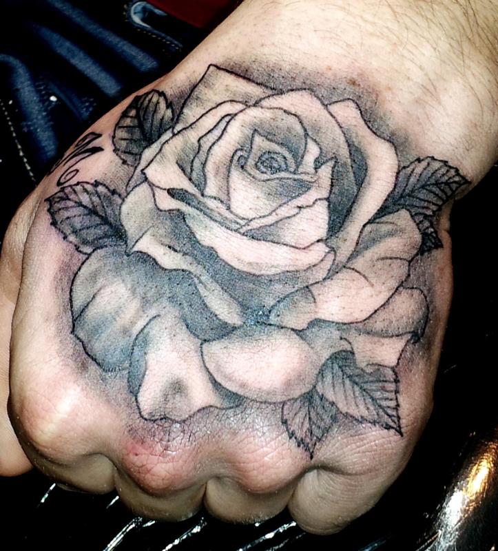 tattoo rose main
