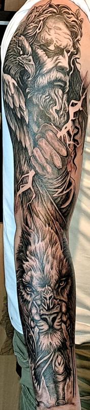 tattoo divers odin et lion tattoo divers odin et lion bras