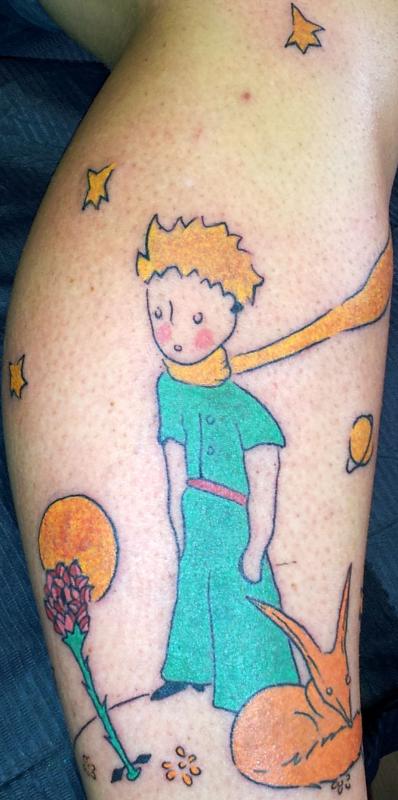tattoo petit prince jambe