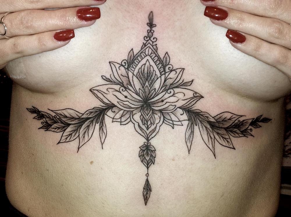 tattoo mandala lotus et floral