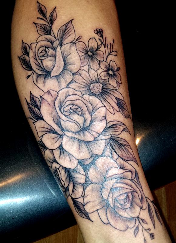 tattoo floral avec rose