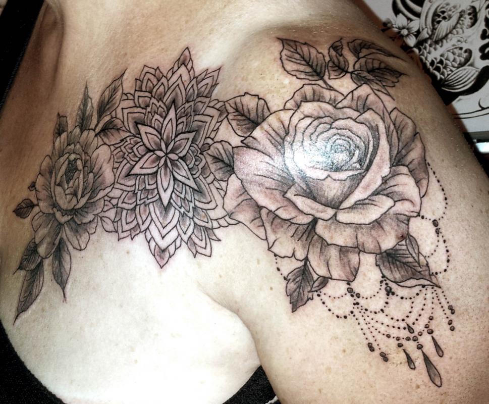 tattoo mandala floral