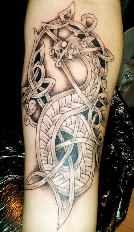 tattoo dragon celtique bras