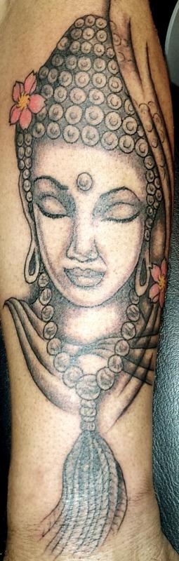 tattoo divinit� sur bras
